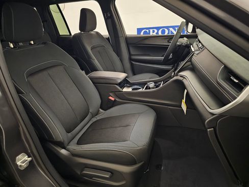 New 2026 Jeep Grand Cherokee Laredo AWD/4WD image 25