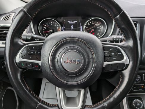 Used 2020 Jeep Compass Latitude w/ Cold Weather Group AWD/4WD image 13