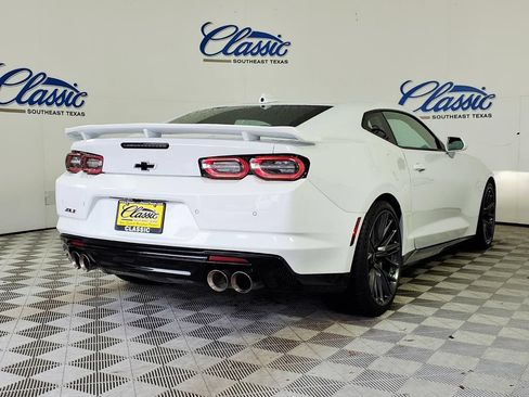 Used 2024 Chevrolet Camaro ZL1 RWD image 6