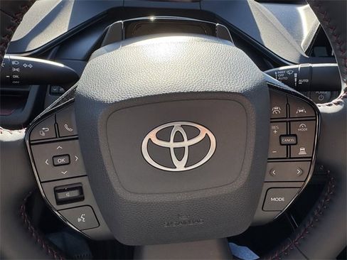 Used 2025 Toyota Prius SE image 24