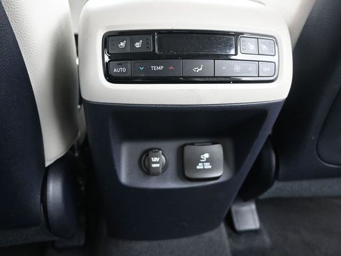 Used 2024 Hyundai Palisade Limited image 11