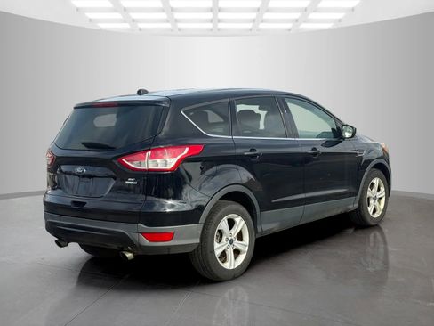 Used 2016 Ford Escape SE image 3