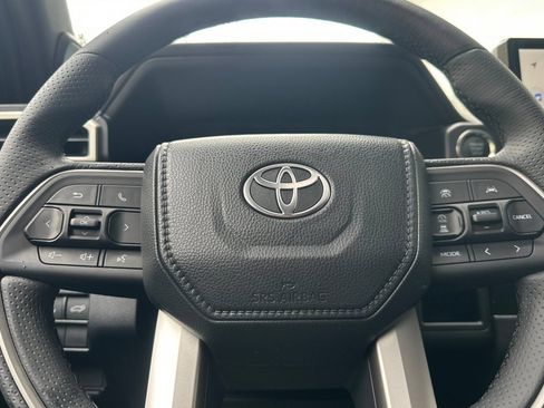 Used 2026 Toyota 4Runner Limited AWD/4WD image 20