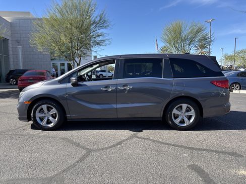 Used 2019 Honda Odyssey EX image 2