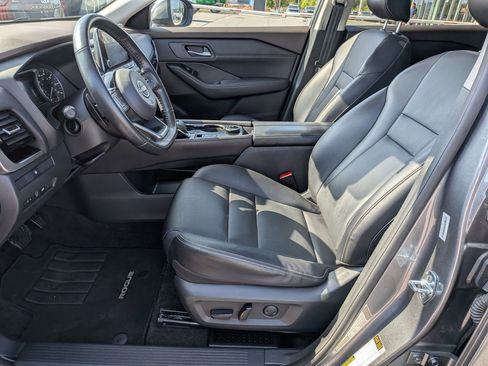 Used 2023 Nissan Rogue SL image 14