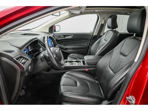 Used 2022 Ford Edge Titanium w/ Class II Trailer Tow Package image 32