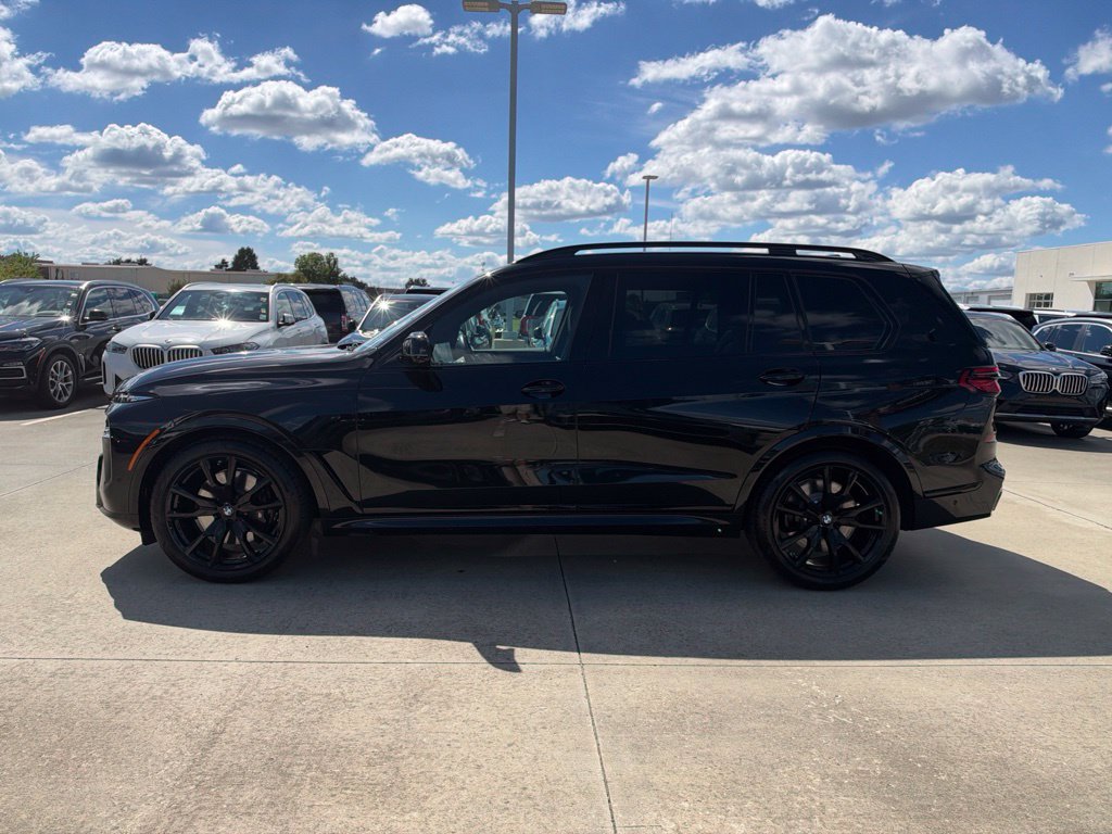 Certified 2026 BMW X7 M60i AWD/4WD image 2