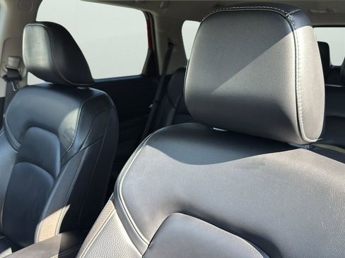 Used 2023 Nissan Pathfinder SL w/ SL Premium Package image 10