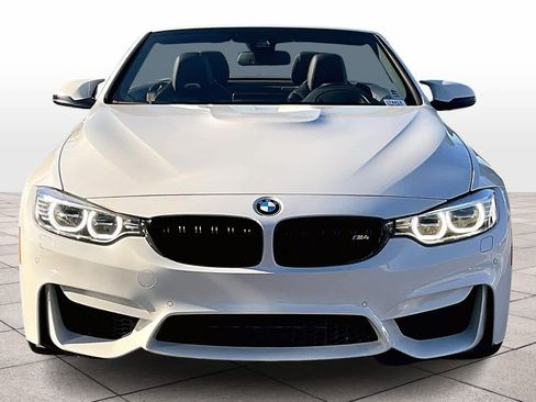 Used 2017 BMW M4 Convertible image 3