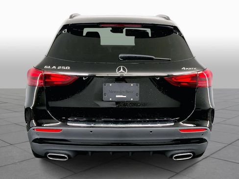 New 2025 Mercedes-Benz GLA 250 4MATIC image 5