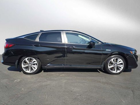 Used 2019 Honda Clarity Plug-In Hybrid image 2