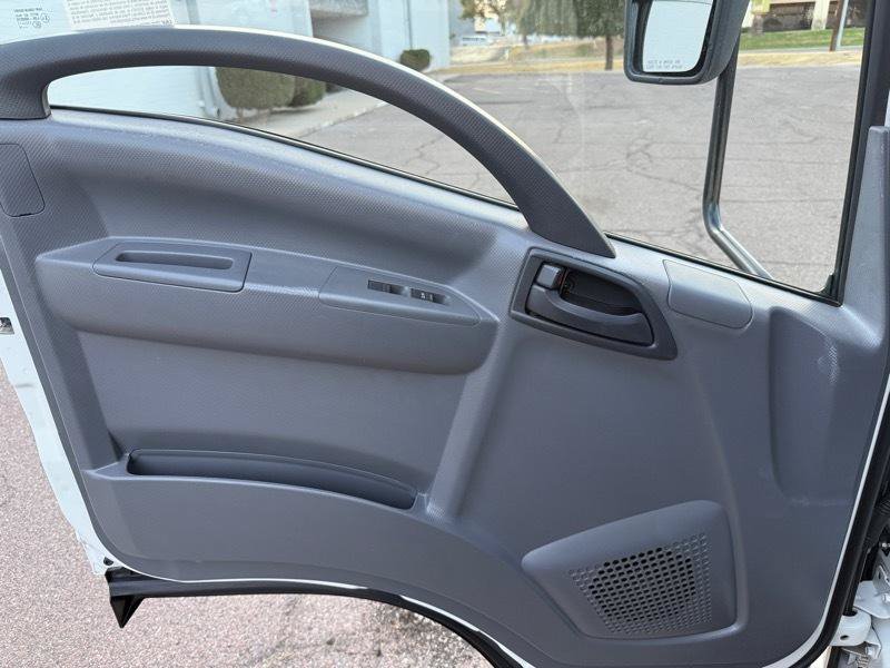 Used 2023 Isuzu NPR RWD image 22