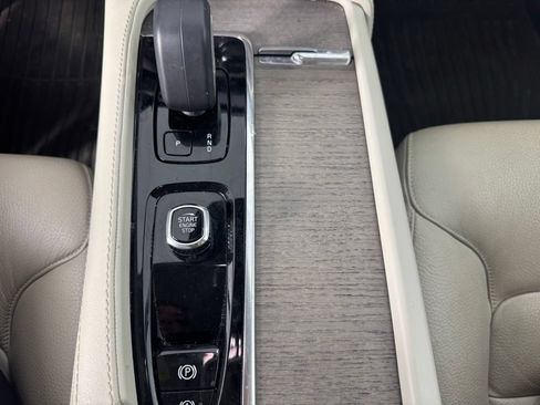 Used 2023 Volvo XC90 B6 Plus w/ Protection Package Premier AWD/4WD image 15