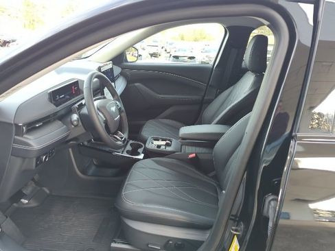 Used 2025 Ford Mustang Mach-E Select w/ Comfort Package Lite image 11