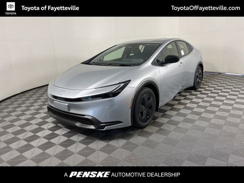 New 2026 Toyota Prius LE image 1