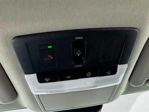 Used 2023 Nissan Sentra SR w/ SR Premium Package image 20