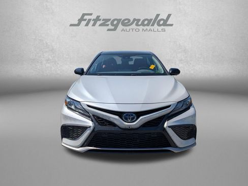 Used 2022 Toyota Camry XSE w/ Navigation Upgrade Package FWD image 2