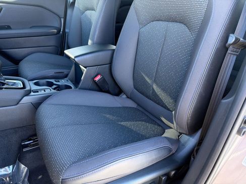 Certified 2025 Subaru Forester Premium image 17