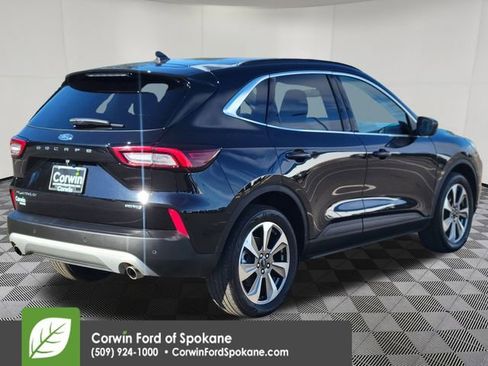 Used 2025 Ford Escape Platinum image 17