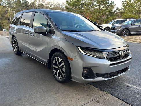New 2026 Honda Odyssey EX-L image 6