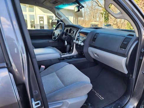 Used 2012 Toyota Tundra 4x4 CrewMax image 17