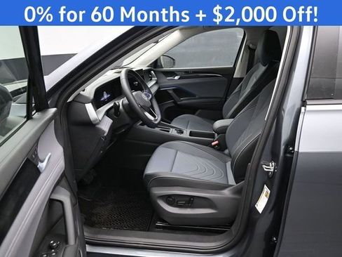 New 2026 Volkswagen Tiguan SE image 9