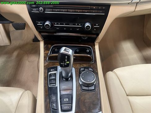 Used 2015 BMW 750Li RWD image 27