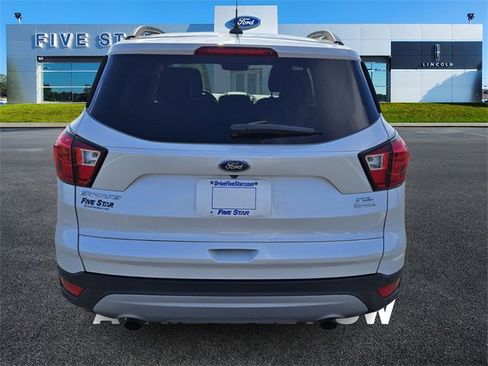 Used 2019 Ford Escape SEL image 6