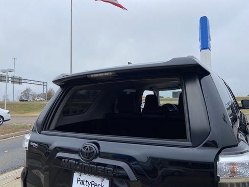 Used 2022 Toyota 4Runner SR5 Premium image 53