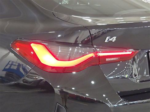 Certified 2023 BMW i4 eDrive35 image 28