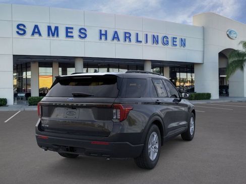 New 2026 Ford Explorer Active RWD image 8
