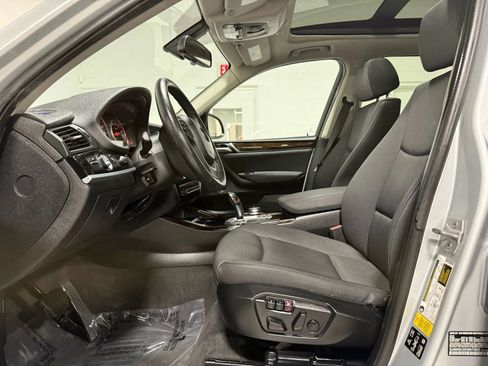 Used 2017 BMW X3 xDrive28i image 12