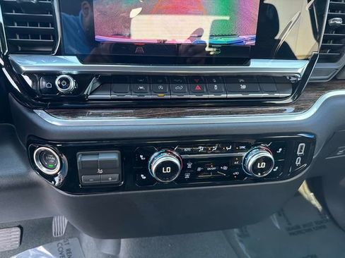 Used 2026 GMC Sierra 1500 SLE w/ Max Trailering Package image 23