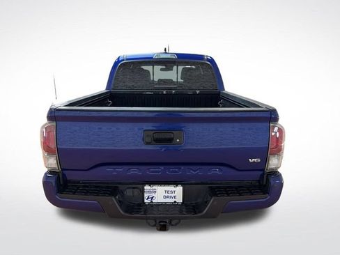 Used 2022 Toyota Tacoma TRD Sport w/ Technology Package AWD/4WD image 6