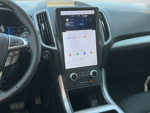 Used 2022 Ford Edge SEL w/ Convenience Package AWD/4WD image 5