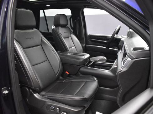 Used 2023 GMC Yukon Denali w/ LPO, Floor Liner Package AWD/4WD image 14
