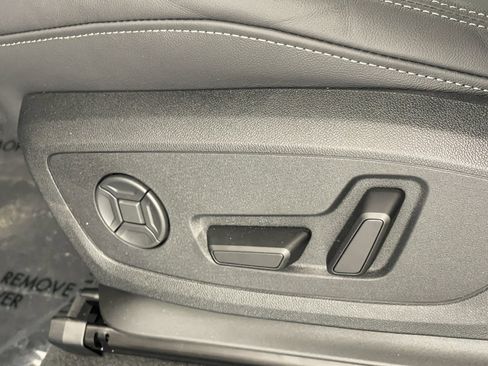 New 2025 Audi Q3 2.0T Premium image 21