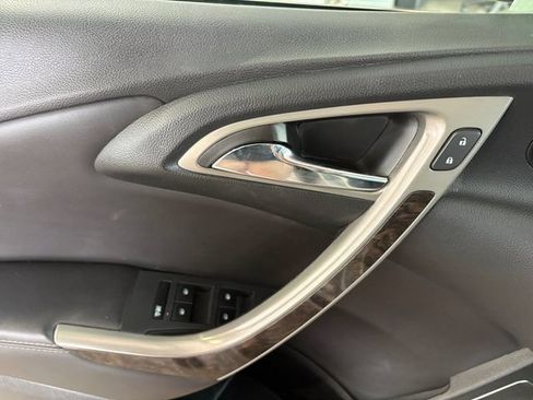 Used 2014 Buick Verano Leather FWD image 16