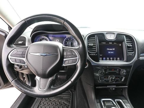 Used 2021 Chrysler 300 Touring L RWD image 13