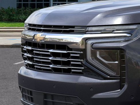 New 2026 Chevrolet Suburban Premier image 13