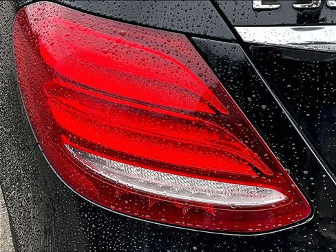 Used 2017 Mercedes-Benz E 300 4MATIC w/ Premium 1 Package image 25