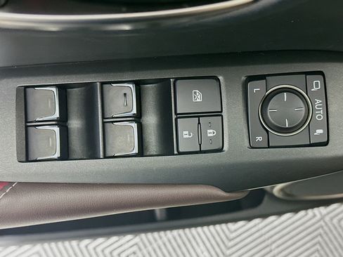 Used 2018 Lexus NX 300h AWD w/ Comfort Package image 15