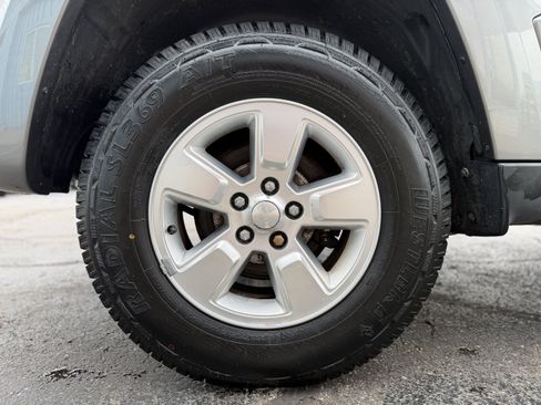 Used 2012 Jeep Liberty Sport w/ Popular Equipment Group AWD/4WD image 31