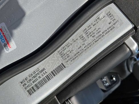 Used 2023 Jeep Grand Cherokee image 38