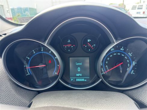 Used 2012 Chevrolet Cruze LT FWD image 16