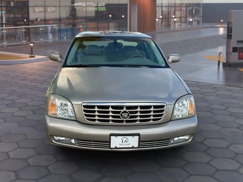 Used 2002 Cadillac De Ville DTS image 9