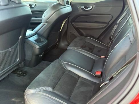 Used 2019 Volvo XC60 T6 R-Design AWD/4WD image 20