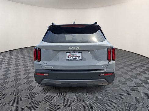 Certified 2023 Kia Sorento S w/ Panoramic Sunroof Package AWD/4WD image 5