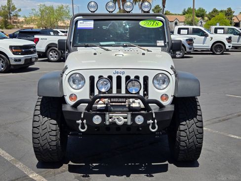 Used 2018 Jeep Wrangler Sport w/ Connectivity Group AWD/4WD image 8