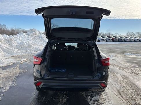 Used 2024 Chevrolet Trax RS image 10